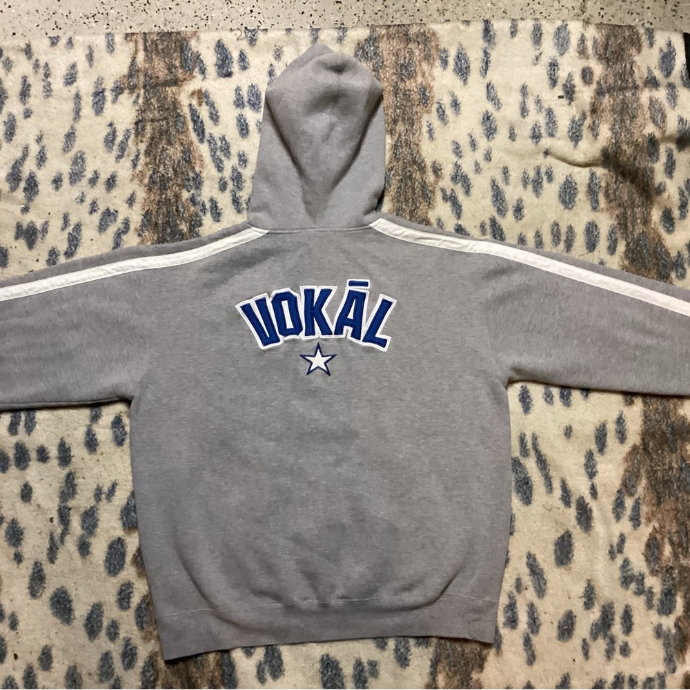 VOKAL CLASSICS HOODIE.